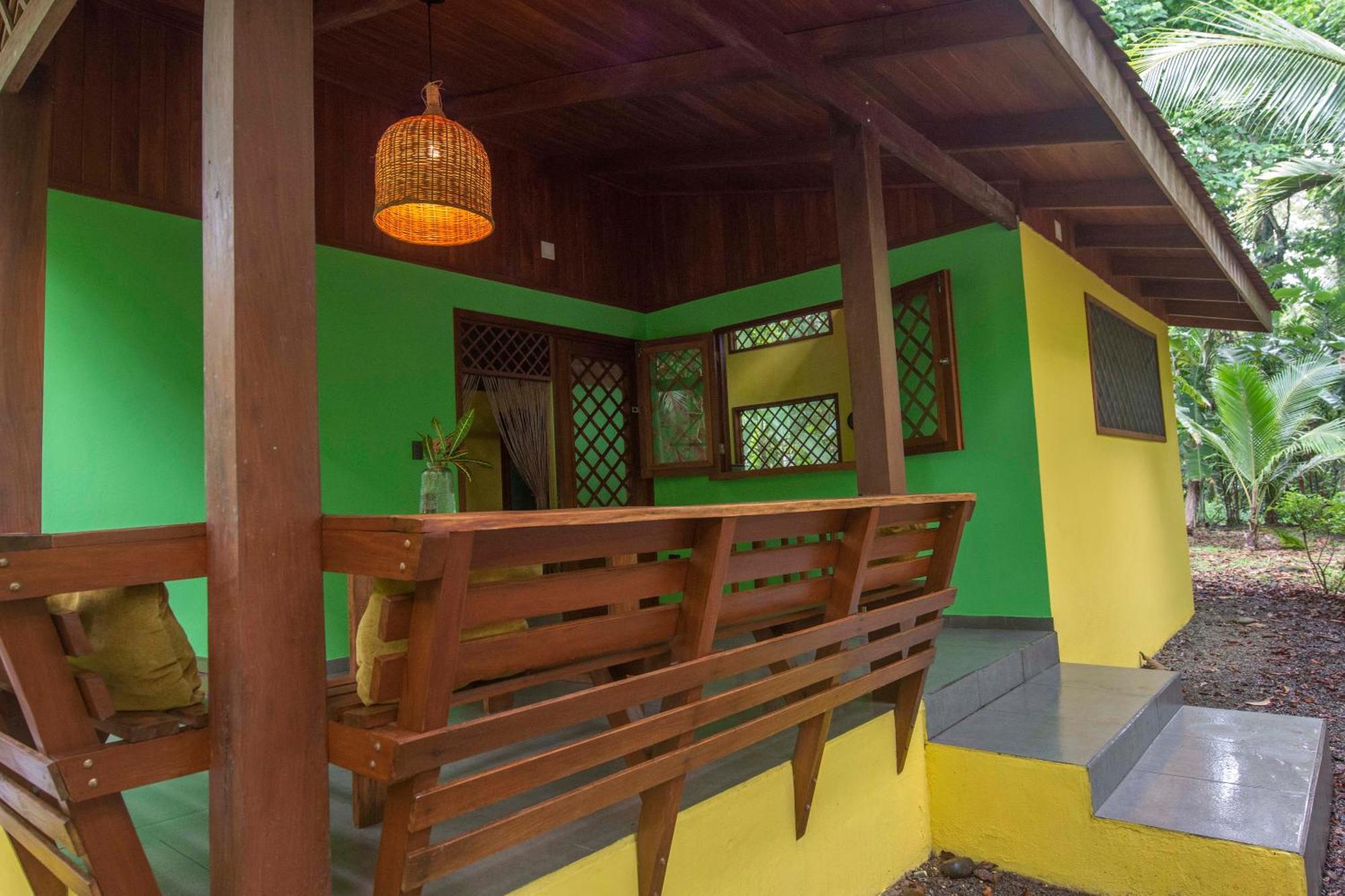 Hotel Casa Merlin Puerto Viejo de Talamanca Exterior photo