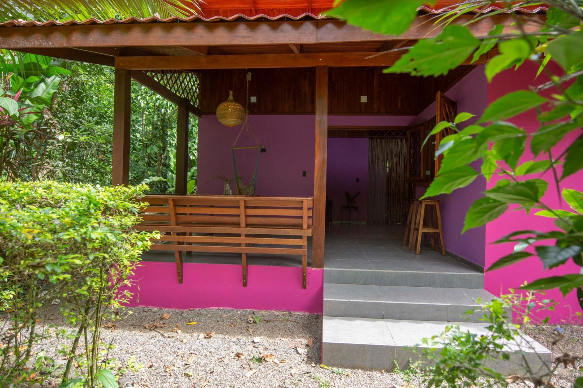 Hotel Casa Merlin Puerto Viejo de Talamanca Exterior photo